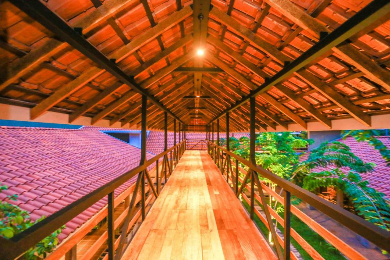 Olinia Airport Hotel Katunayaka Ngoại thất bức ảnh