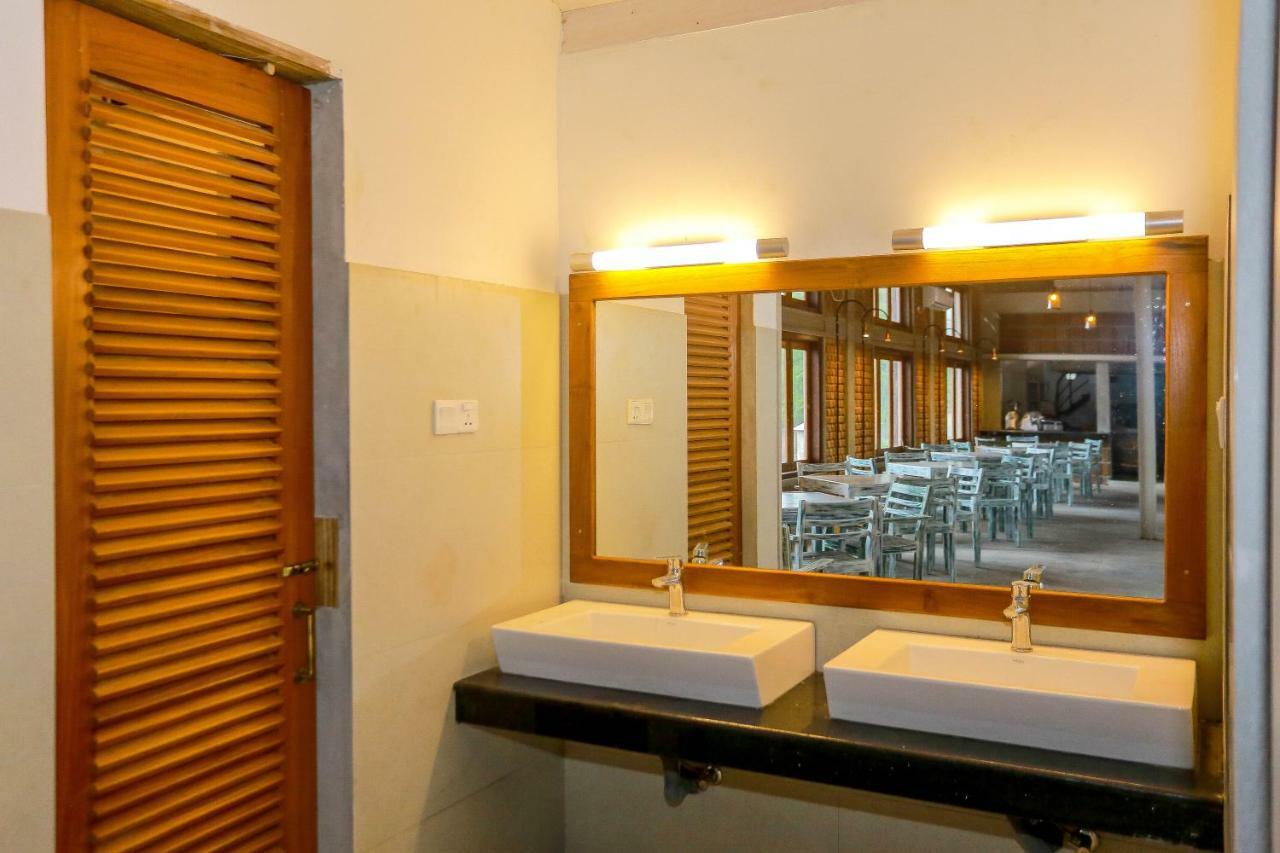 Olinia Airport Hotel Katunayaka Ngoại thất bức ảnh
