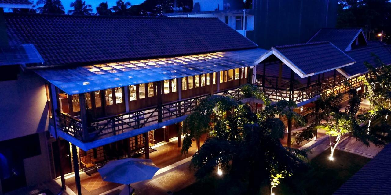 Olinia Airport Hotel Katunayaka Ngoại thất bức ảnh