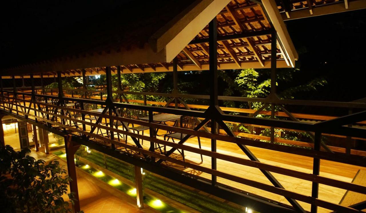Olinia Airport Hotel Katunayaka Ngoại thất bức ảnh