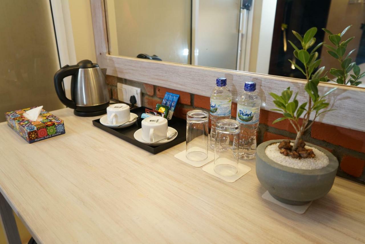 Olinia Airport Hotel Katunayaka Ngoại thất bức ảnh